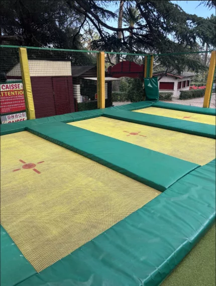 Trampoline professionnel 8 pistes – Déstockage – 4 000 €
