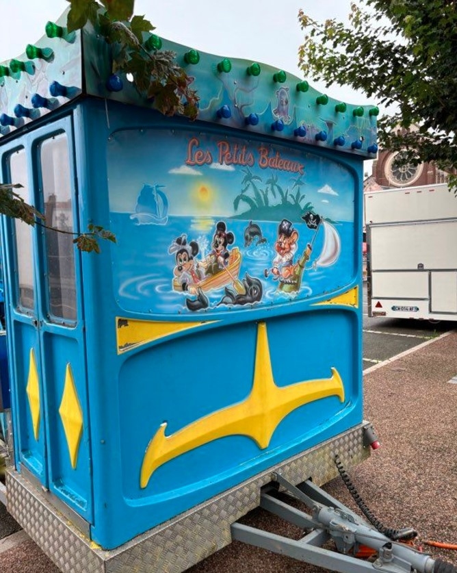 Manège bateaux sur remorque