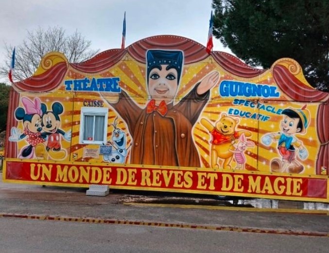 Remorque façade cirque ou théâtre