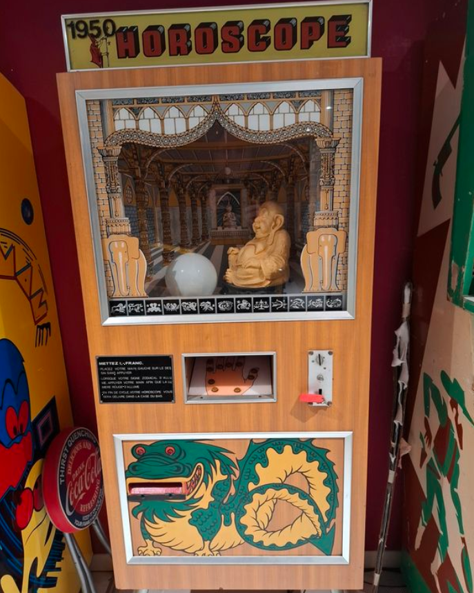Ancien jeu forain de voyance années 50