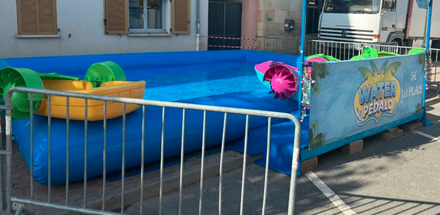 Manege piscine water pedalo